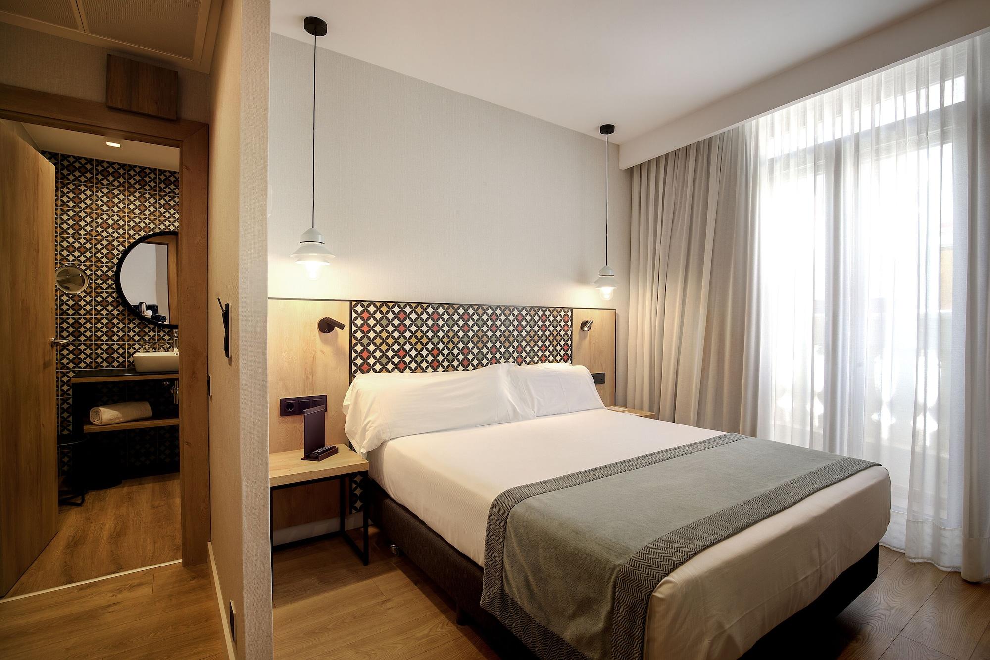 Catalonia Excelsior Hotel 4*