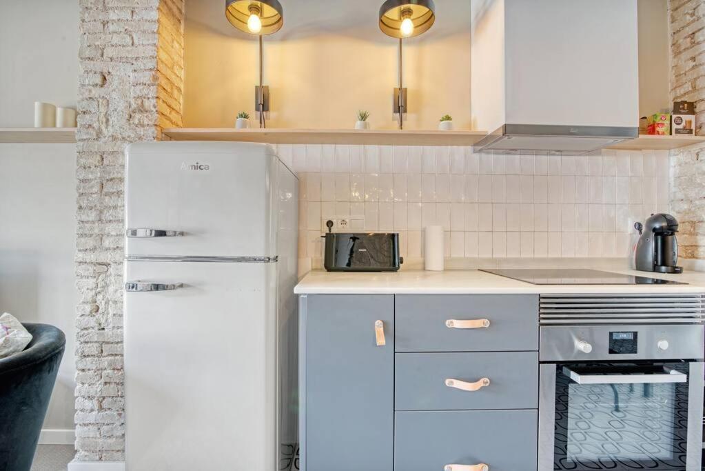 Apartment Cozy In The Heart Of The *