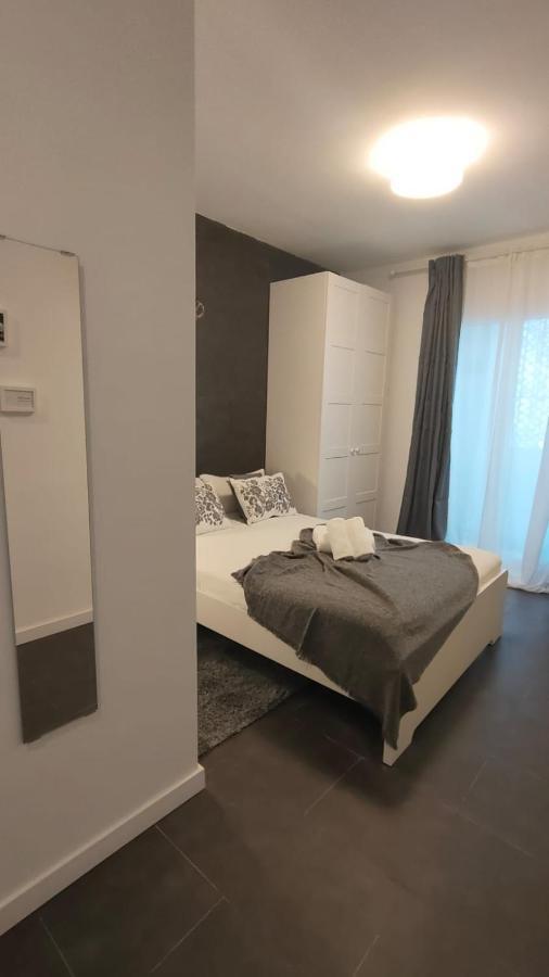 Guest house Small And Cozy - G10