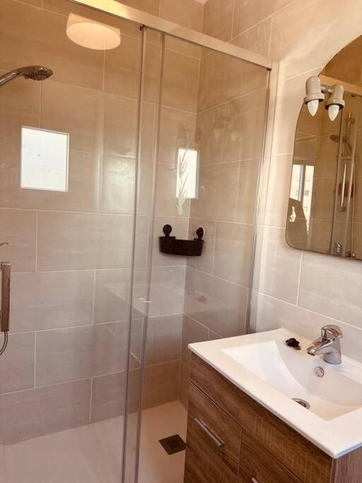 Apartamento Muy Centrico En Junto A Ruzafa Valência