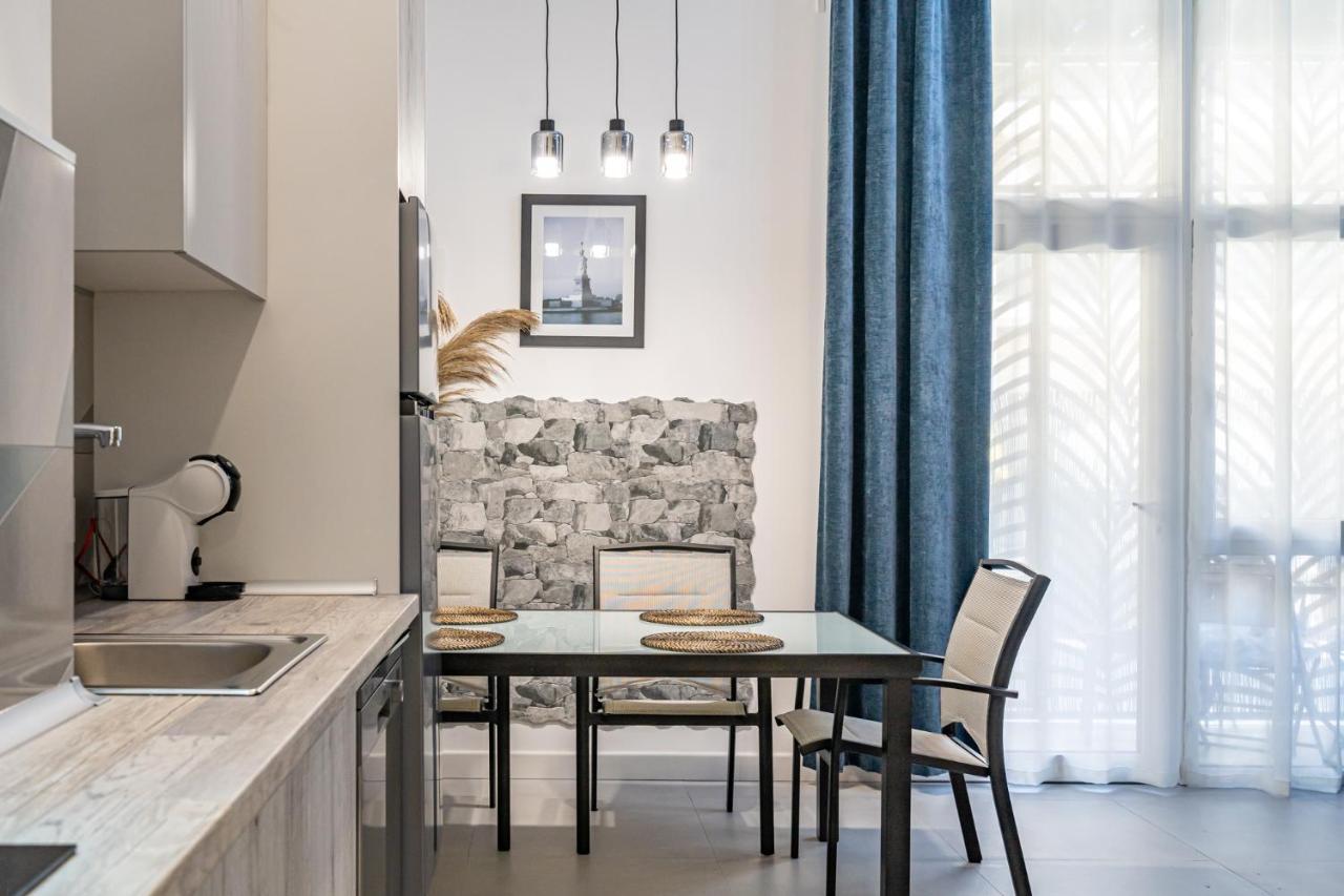 Exquisite With An Original Design Appartement