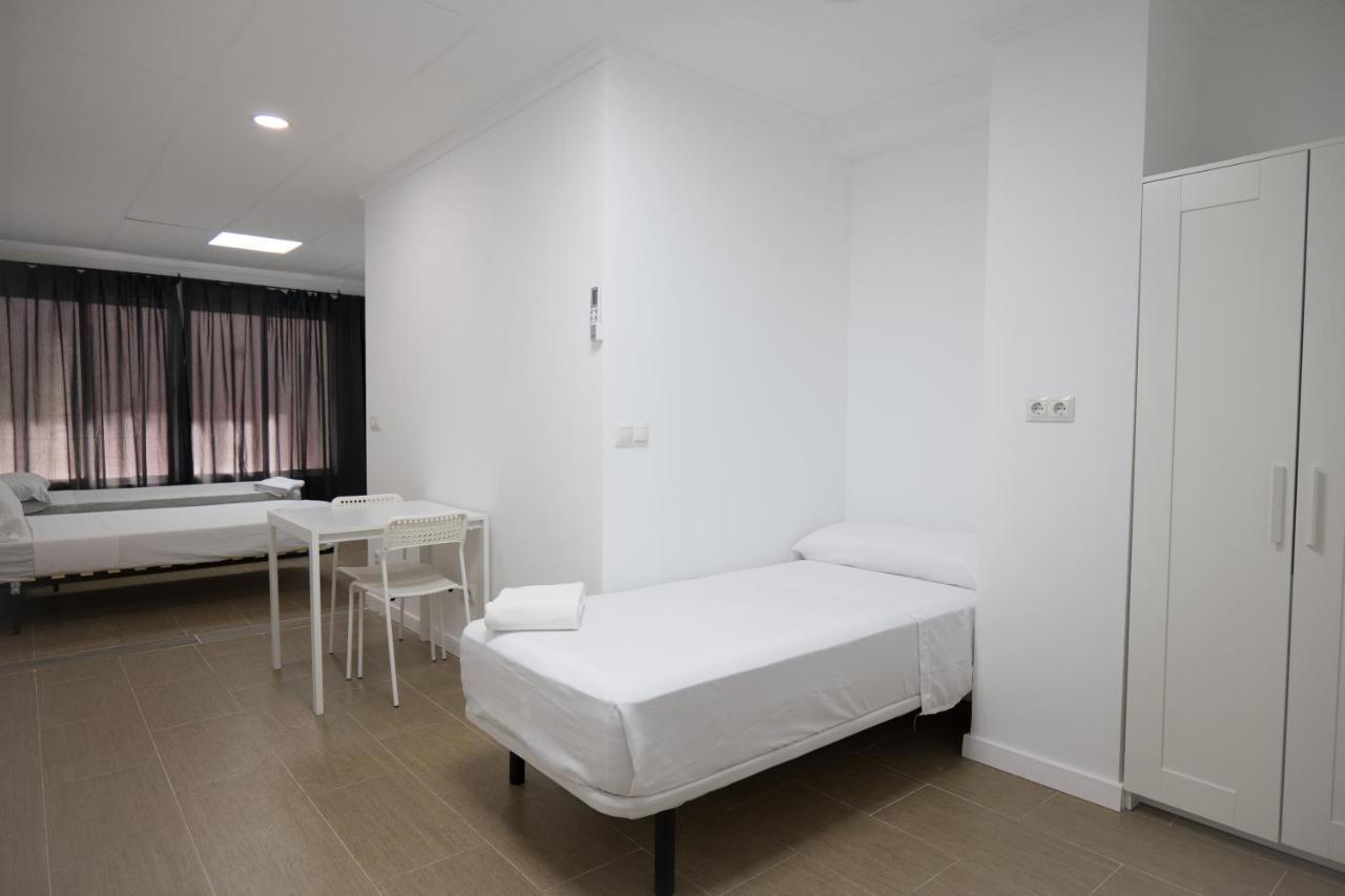 Hostel Optimus Comfort Sl *