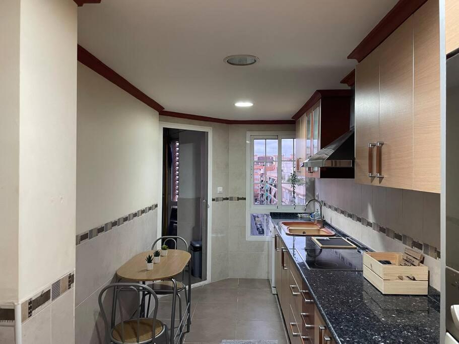 Apartamento Precioso Junto Al Centro Con Garaje Valência