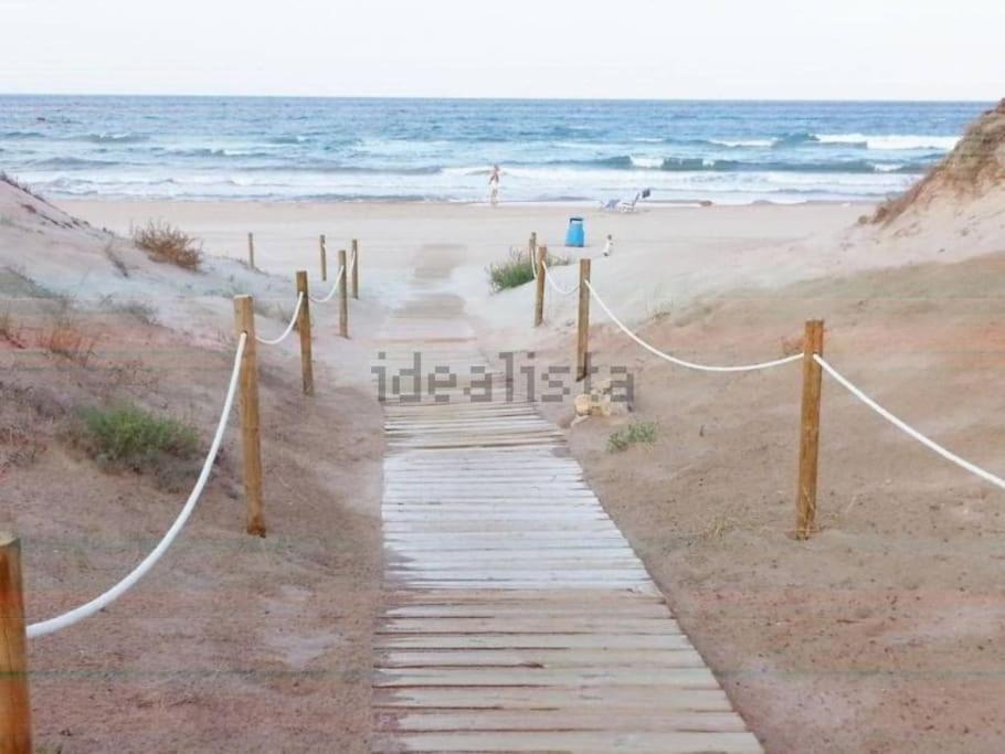 Ferienhaus Adosado En La Playa De El Perellonet Con Piscina, Pista Tenis
