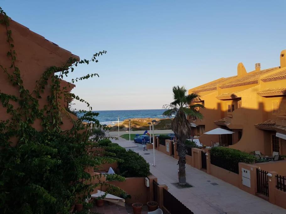 Adosado En La Playa De El Perellonet Con Piscina, Pista Tenis Ferienhaus *