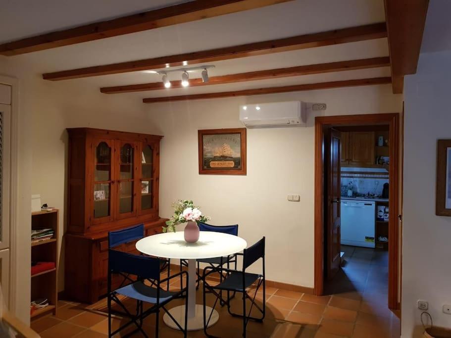 Ferienhaus Adosado En La Playa De El Perellonet Con Piscina, Pista Tenis Valencia
