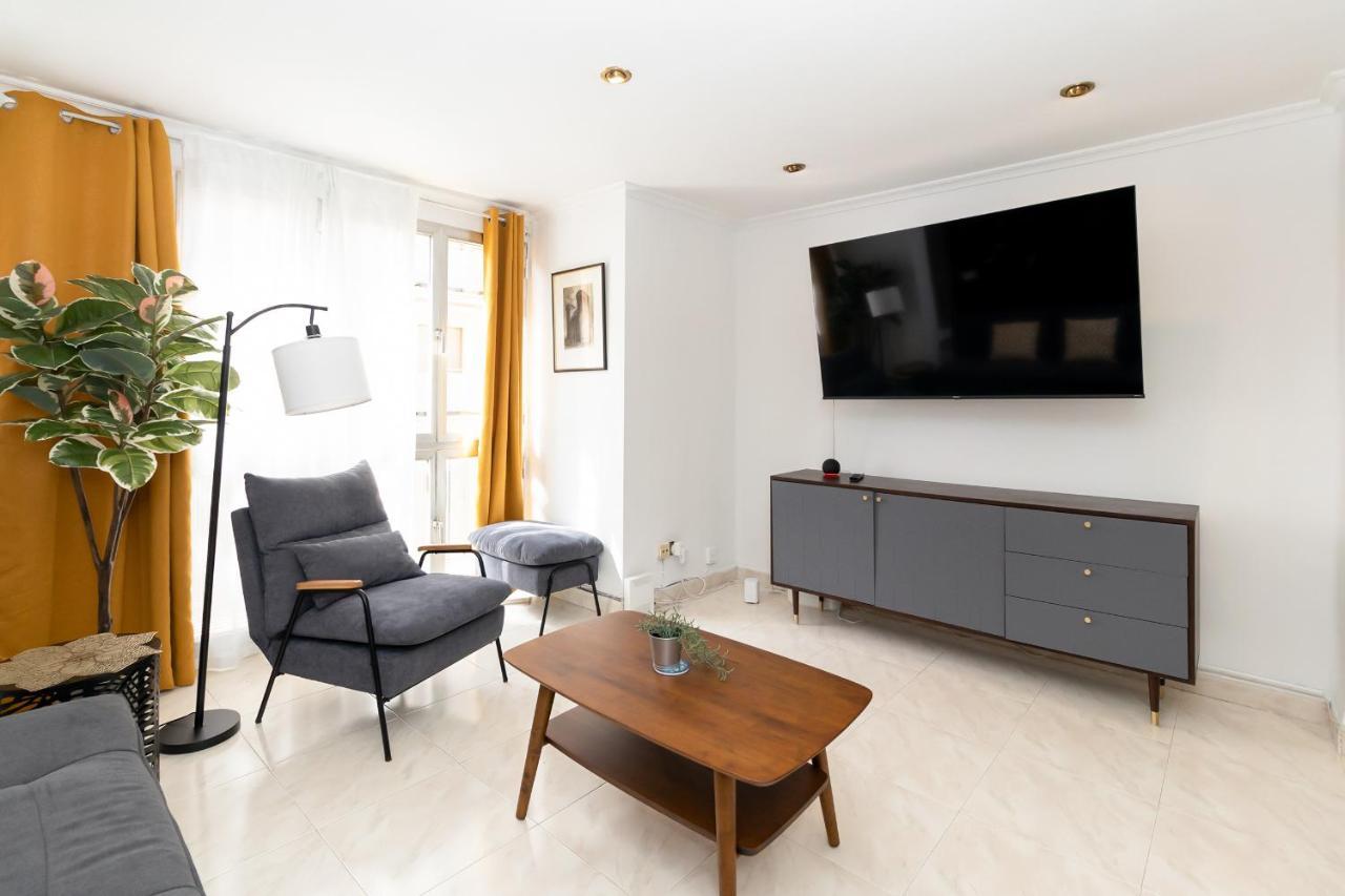Maxwell House Apartment