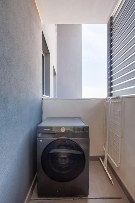 Precioso Apartamento En Residencial Con Piscina * Valencia