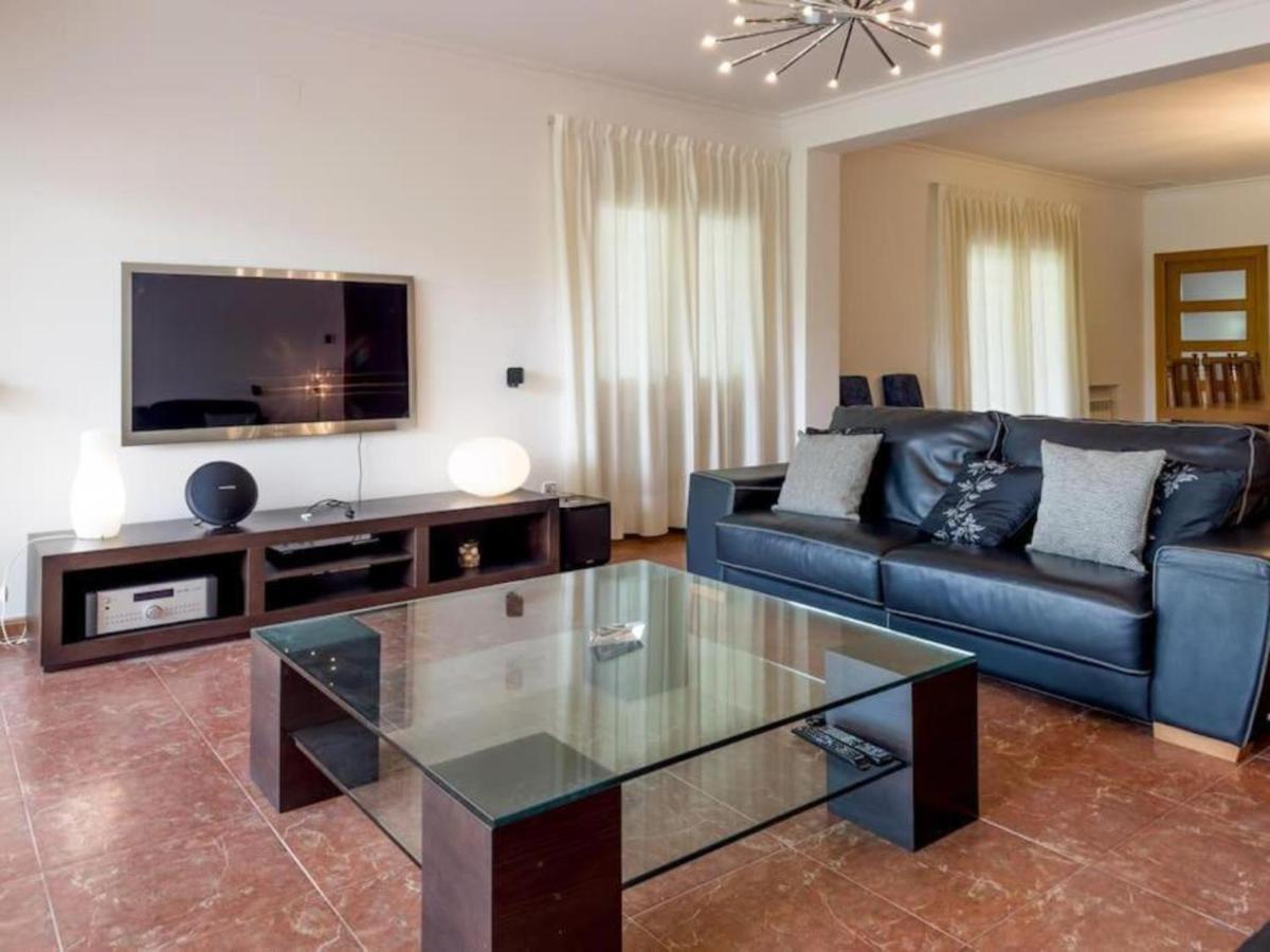 Con Piscina, Jardin Y Aire Acondicionado En La Eliana-l'eliana Pousada *
