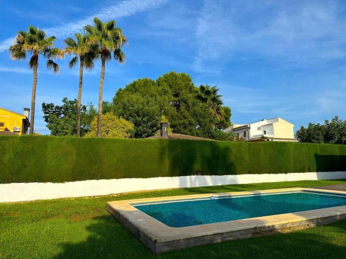 Pousada Con Piscina, Jardin Y Aire Acondicionado En La Eliana-l'eliana Valência