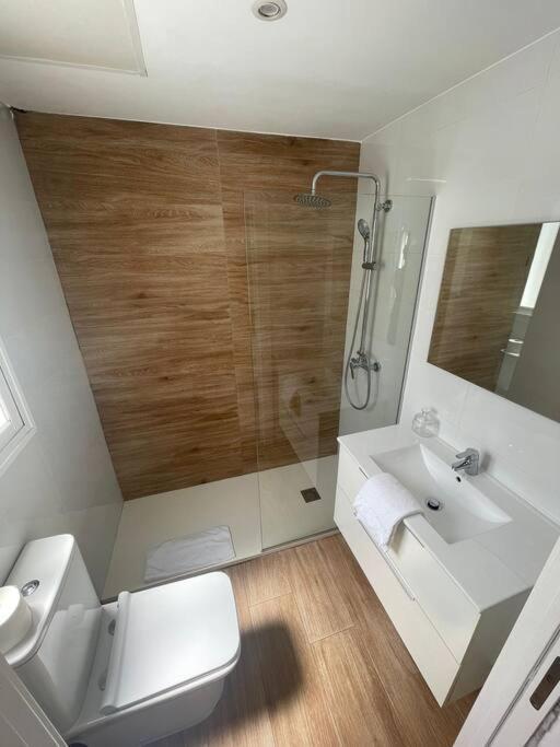 Centrico De Diseno En Calle Tres Forques,valencia Apartment *