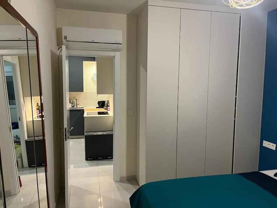 Modern In Heart Of Apartment