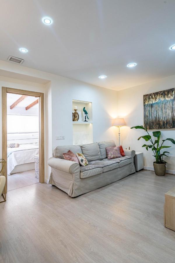 Central Luxury Flat With Free Parking Apartment