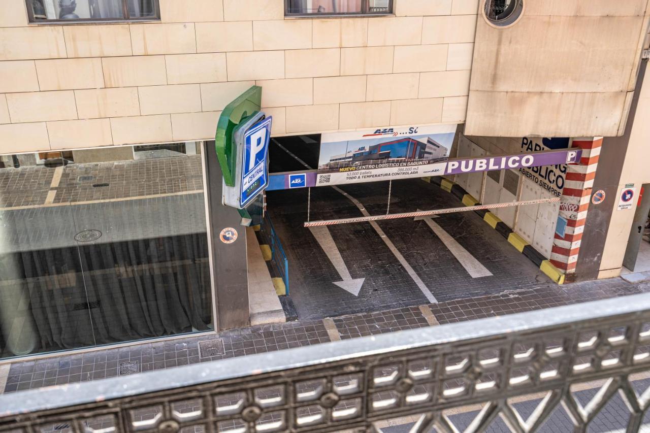 Central Luxury Flat With Free Parking