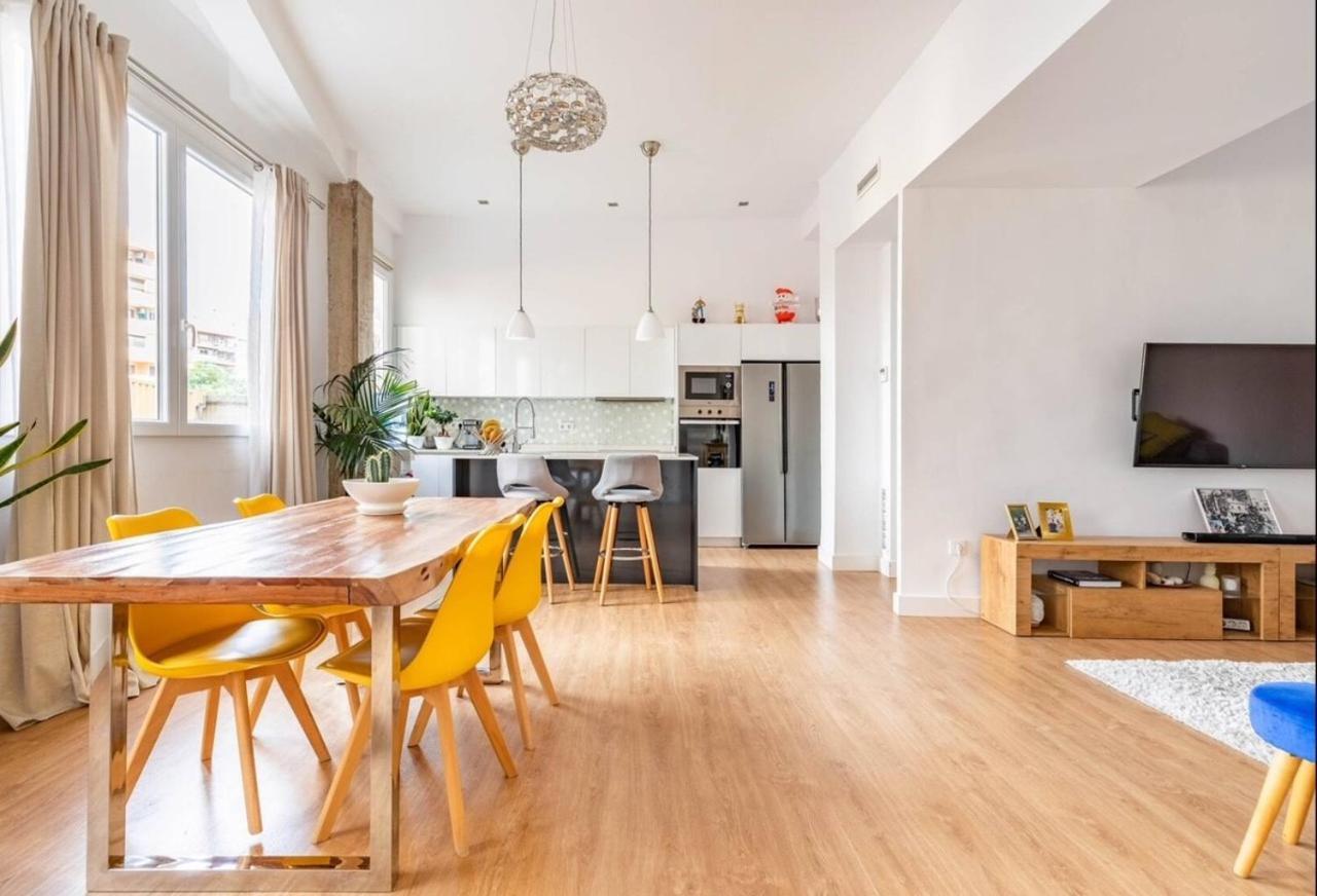 Preciosa Con Terraza Y Bano Exclusivo * Valencia