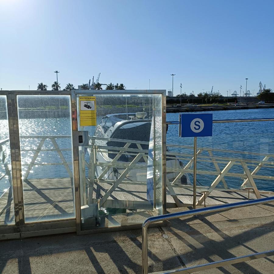 Botel Noche Insolita En Yate De 16m A 2 Minutos De La Playa *