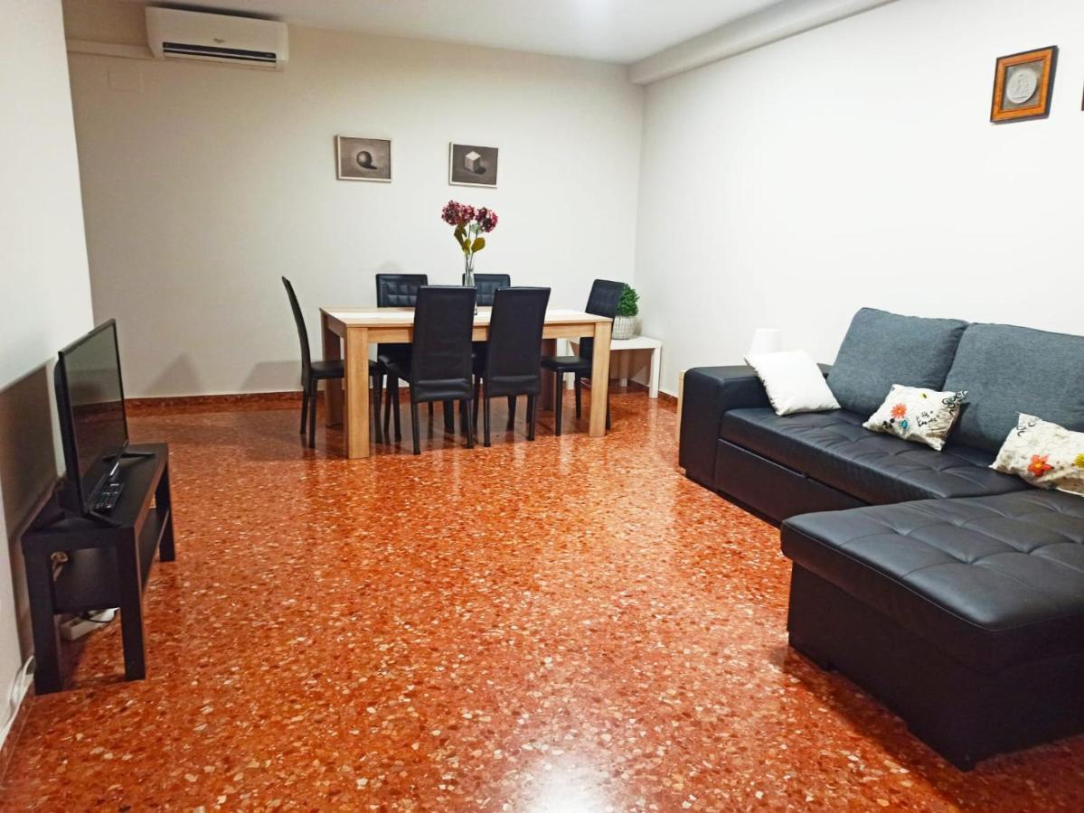 Con Piscina Cerca De La Nueva Fe. Apartment *