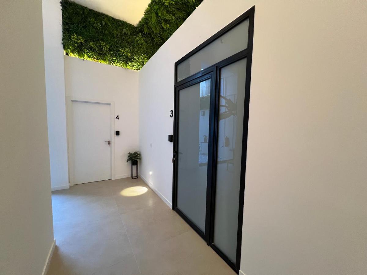 Nina Mala Gasthof Valencia