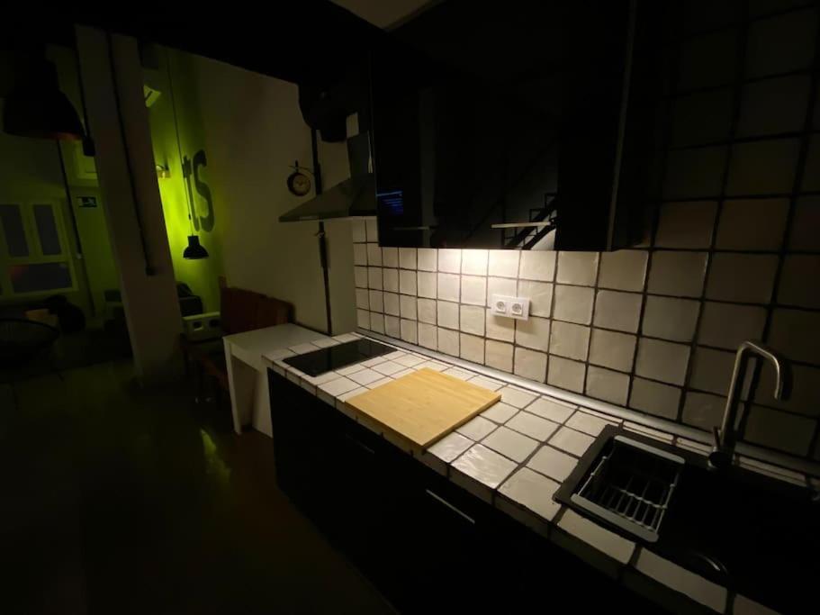 Apartment Ruzafa Roots, 12 Min To Centre, Smart Tv, Wine Apartment Valencia