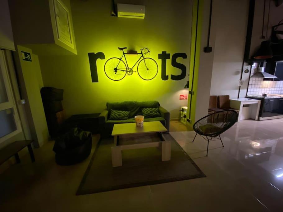Apartment Apartment Ruzafa Roots, 12 Min To Centre, Smart Tv, Wine *
