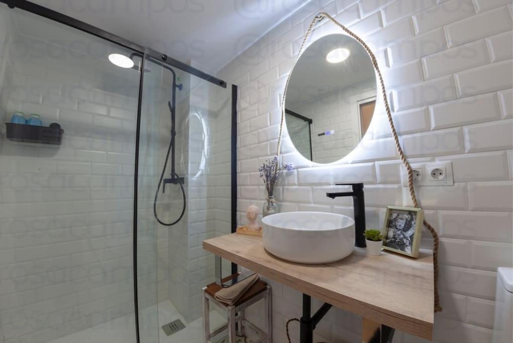 Ra - Stylish Loft - Walk To The Of Apartment Valencia