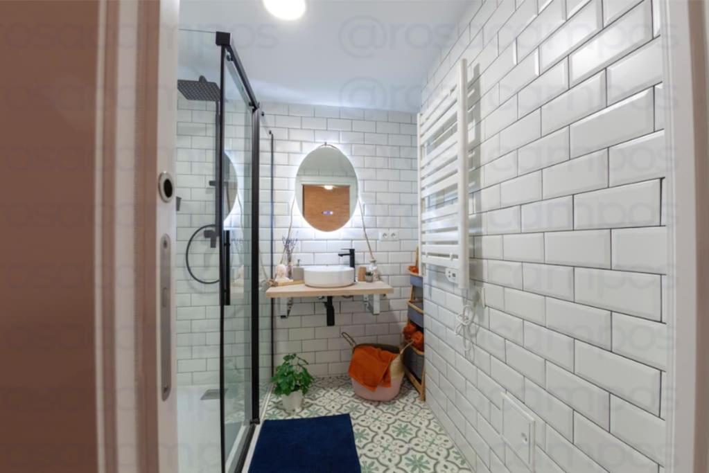 Apartment Rb - Urban Loft Retreat, Comfort & Good Location *