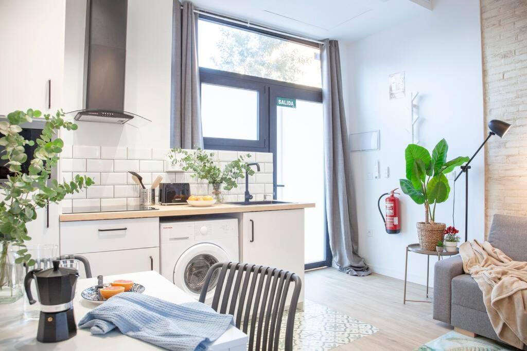 Apartment Al5 Seaside Bliss-stylish Loft Steps From Malvarrosa *