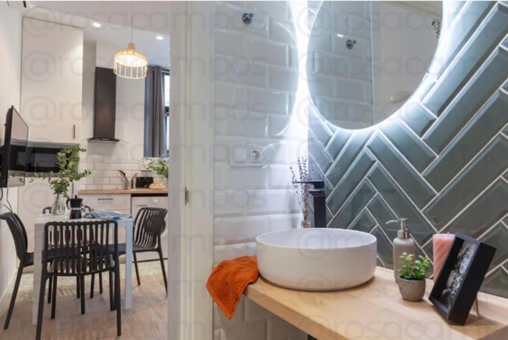 Al5 Seaside Bliss-stylish Loft Steps From Malvarrosa Apartment