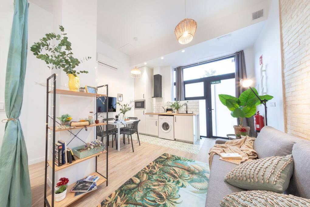 Al5 Seaside Bliss-stylish Loft Steps From Malvarrosa Apartment
