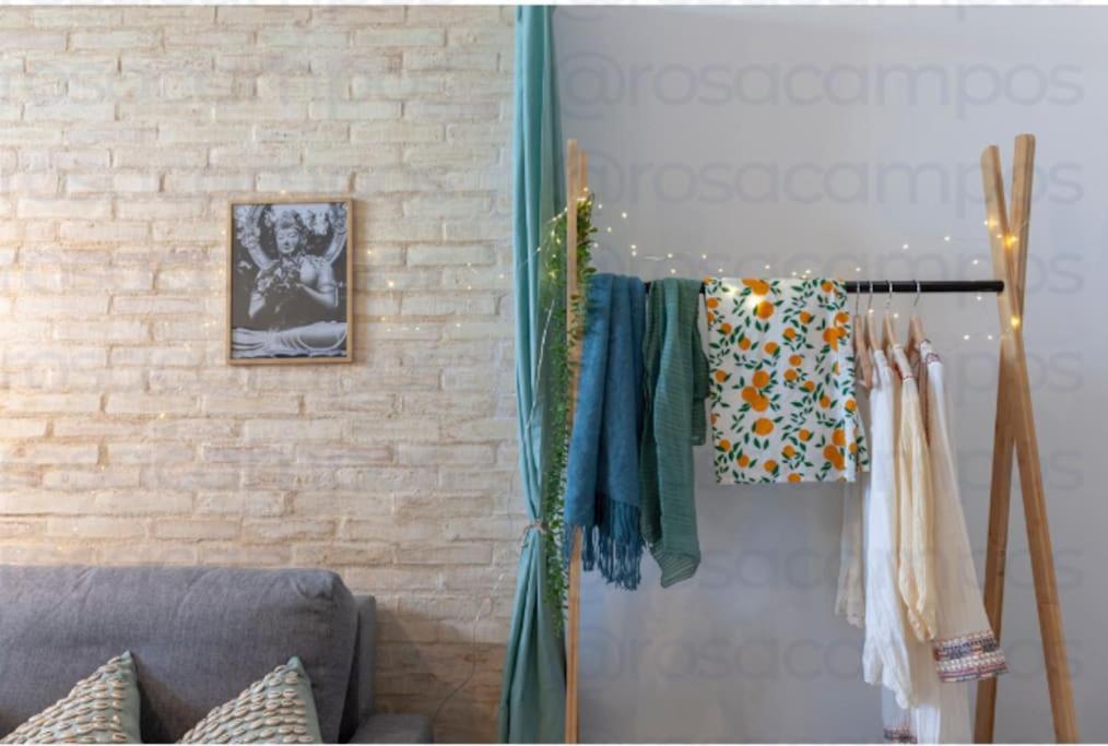 Apartment Al5 Seaside Bliss-stylish Loft Steps From Malvarrosa Valencia