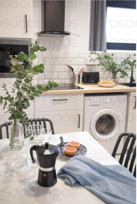 Apartment Al5 Seaside Bliss-stylish Loft Steps From Malvarrosa