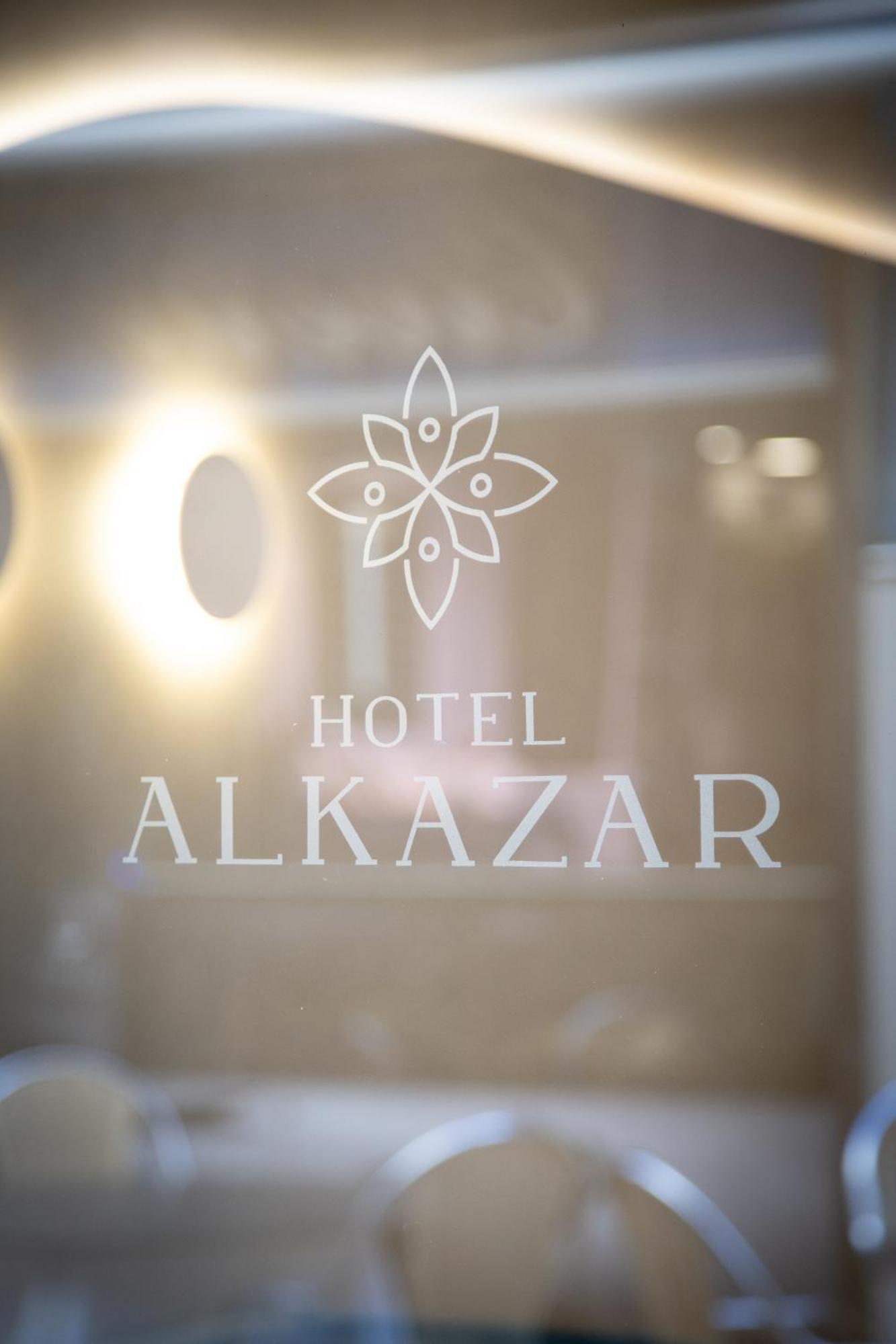 Alkazar Hotel
