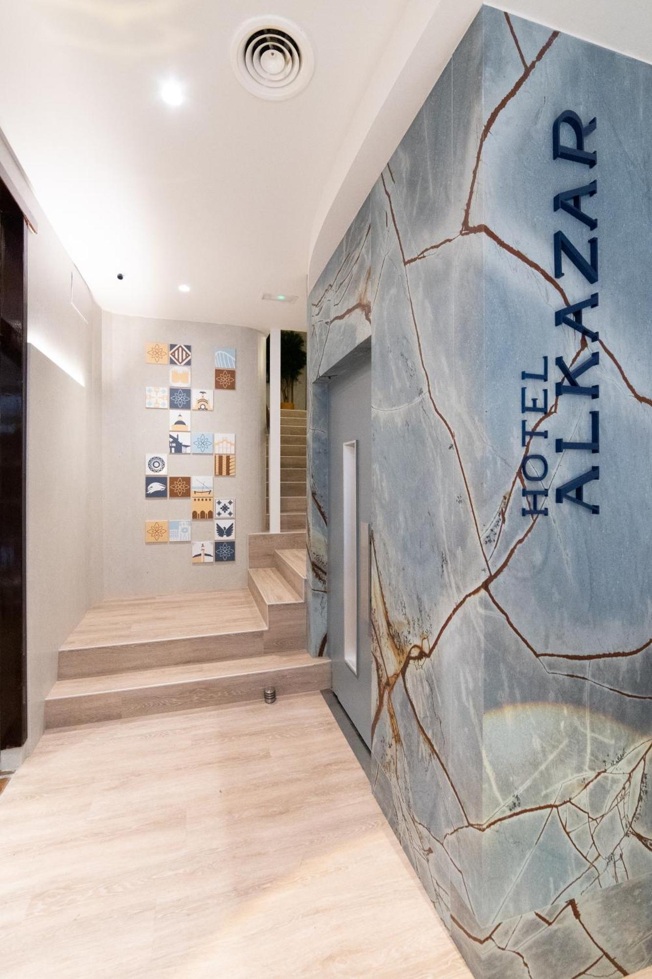 Hotel Alkazar *