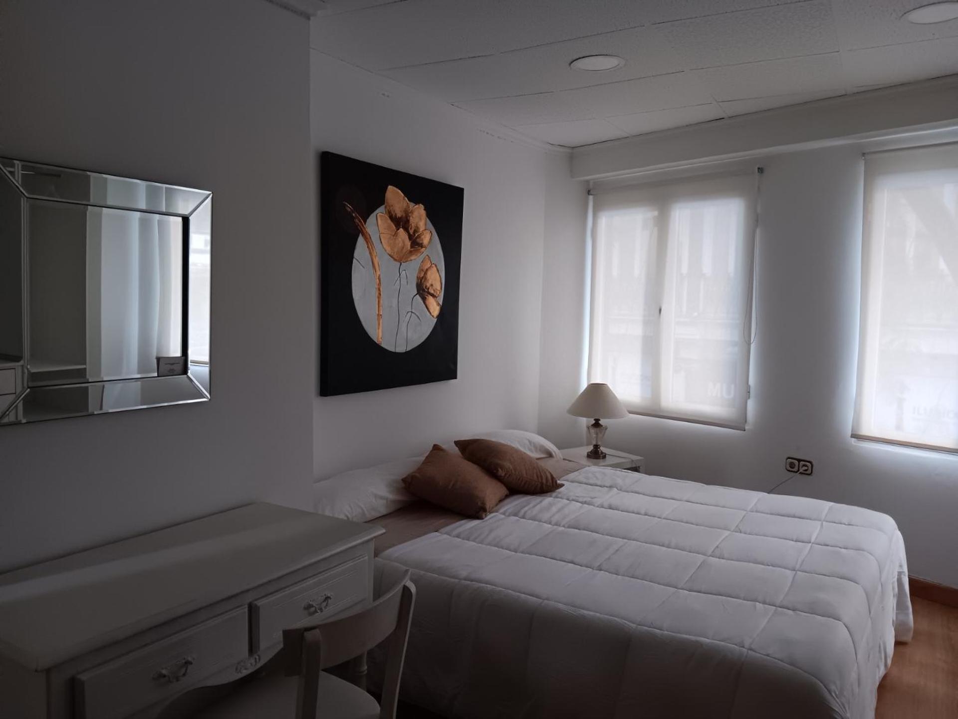 Near Plaza Ayuntamiento In The Historic Center Of *