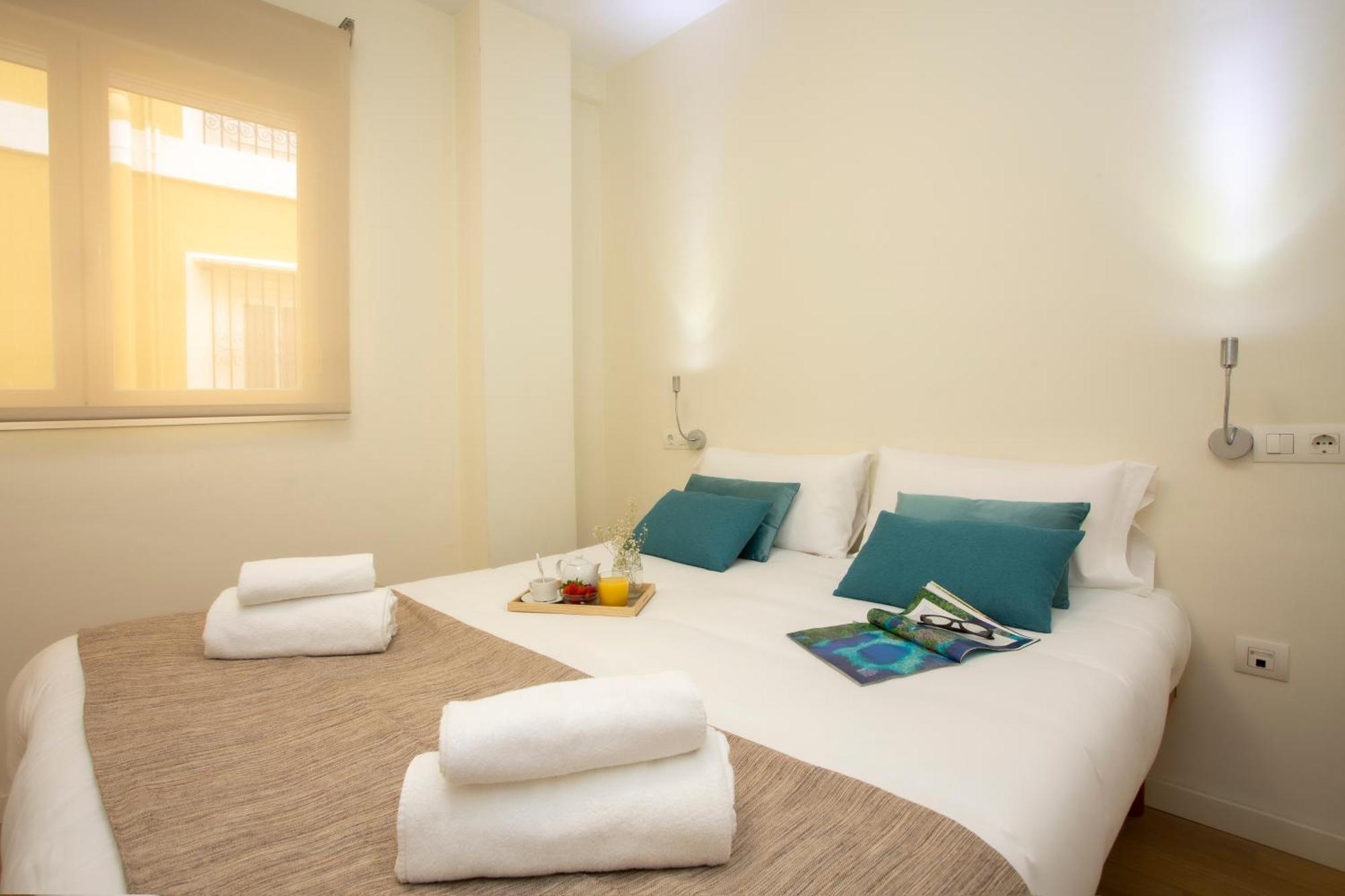 Apartment Singularstays Comedias Iv