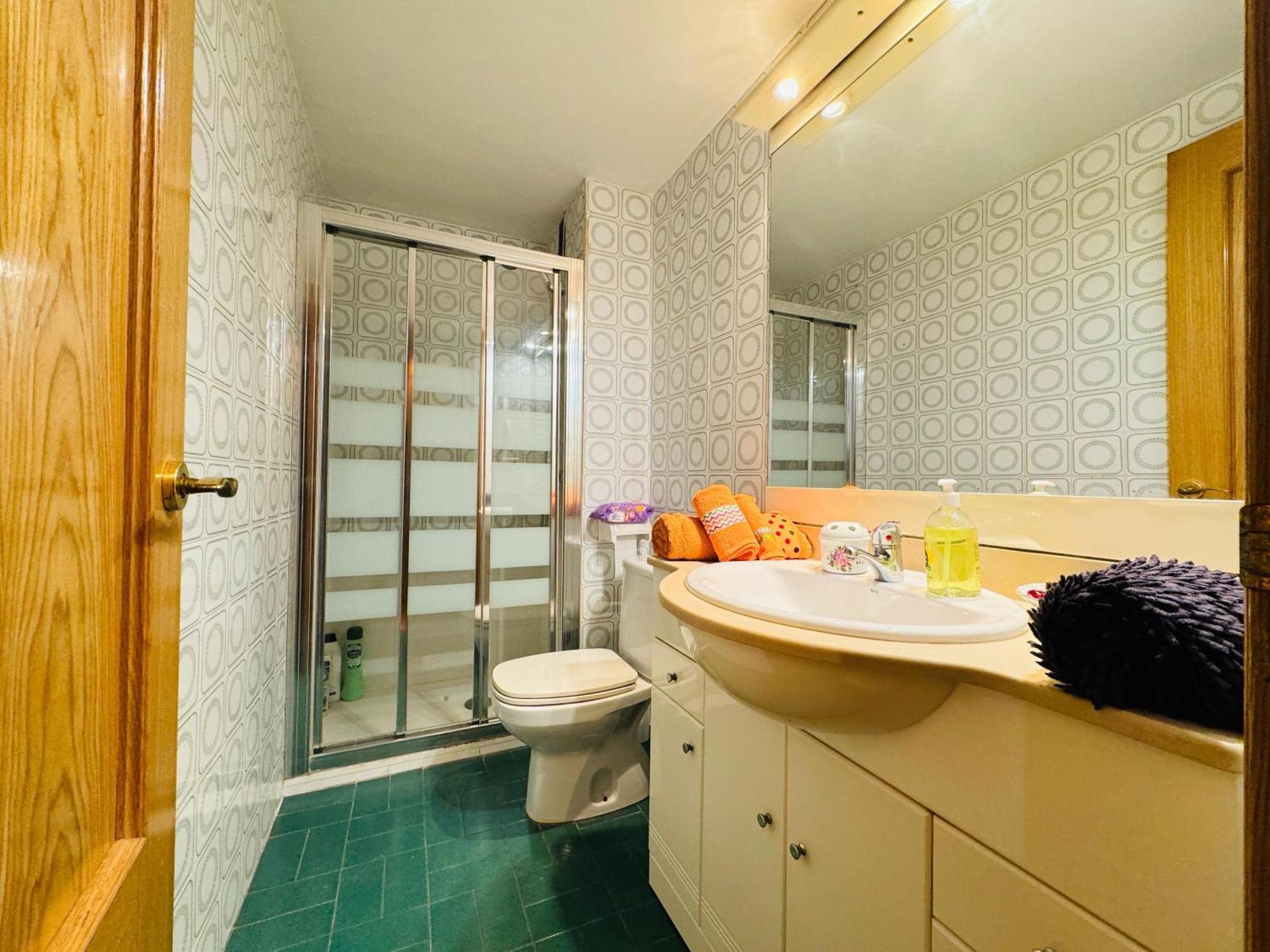 Blasco Ibanez Double With Private Bathroom In Shared * Valencia