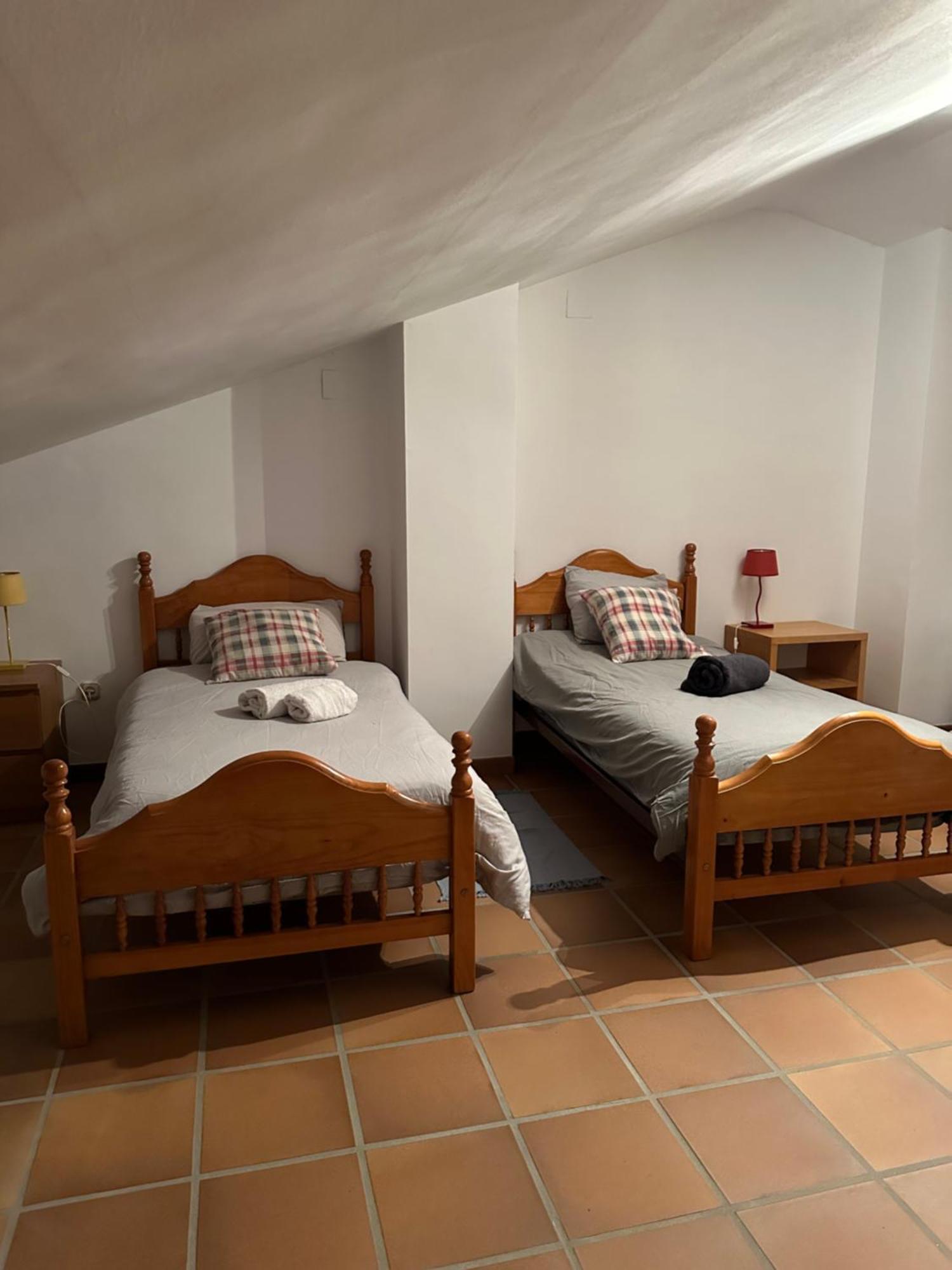 Ferienhaus Adosado En La Playa De El Perellonet Con Piscina, Pista Tenis *