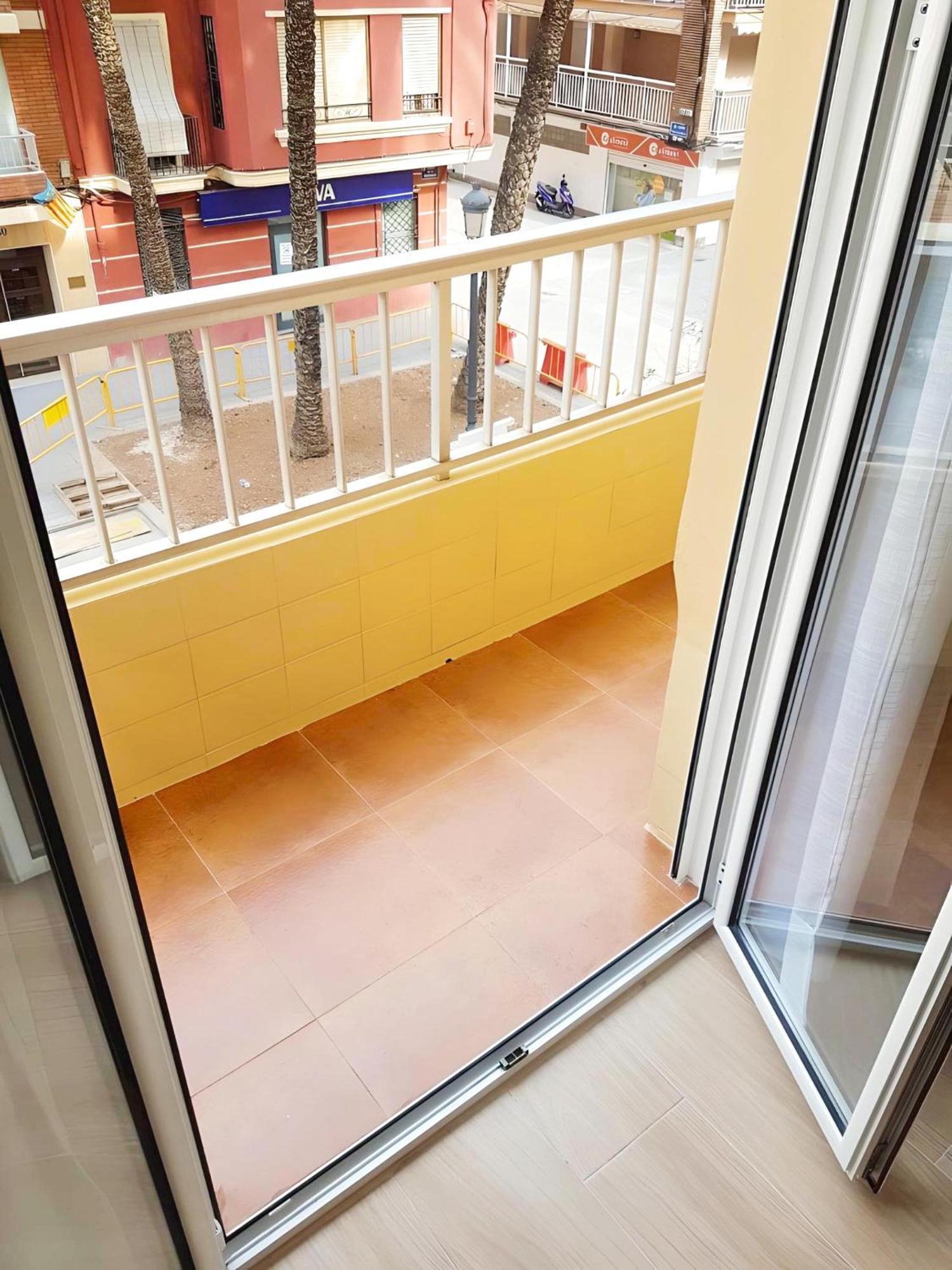 Precioso Piso En Cabanyal Junto Playa Arenas Appartement *