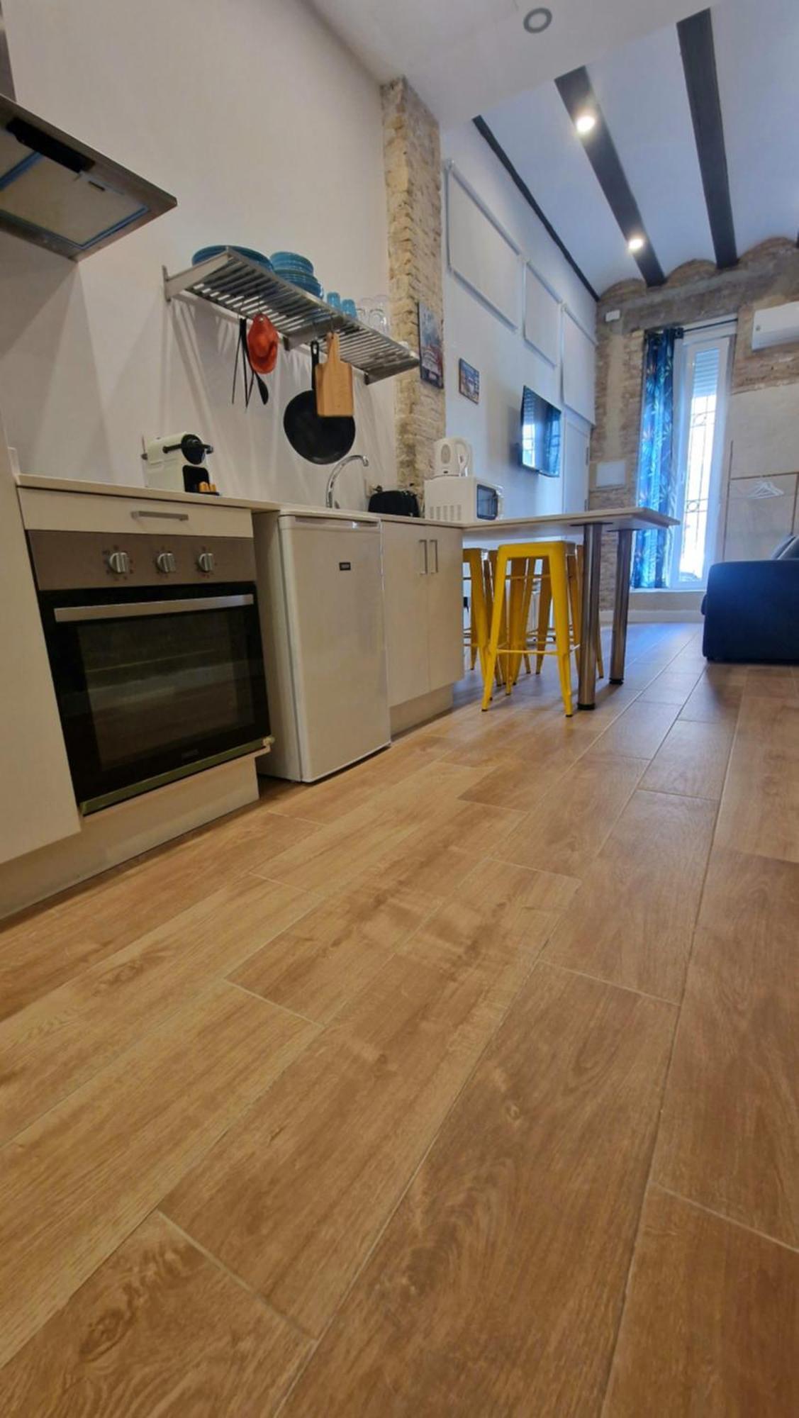 Loft Independiente Con Piscina Compartida En Centro De Valencia