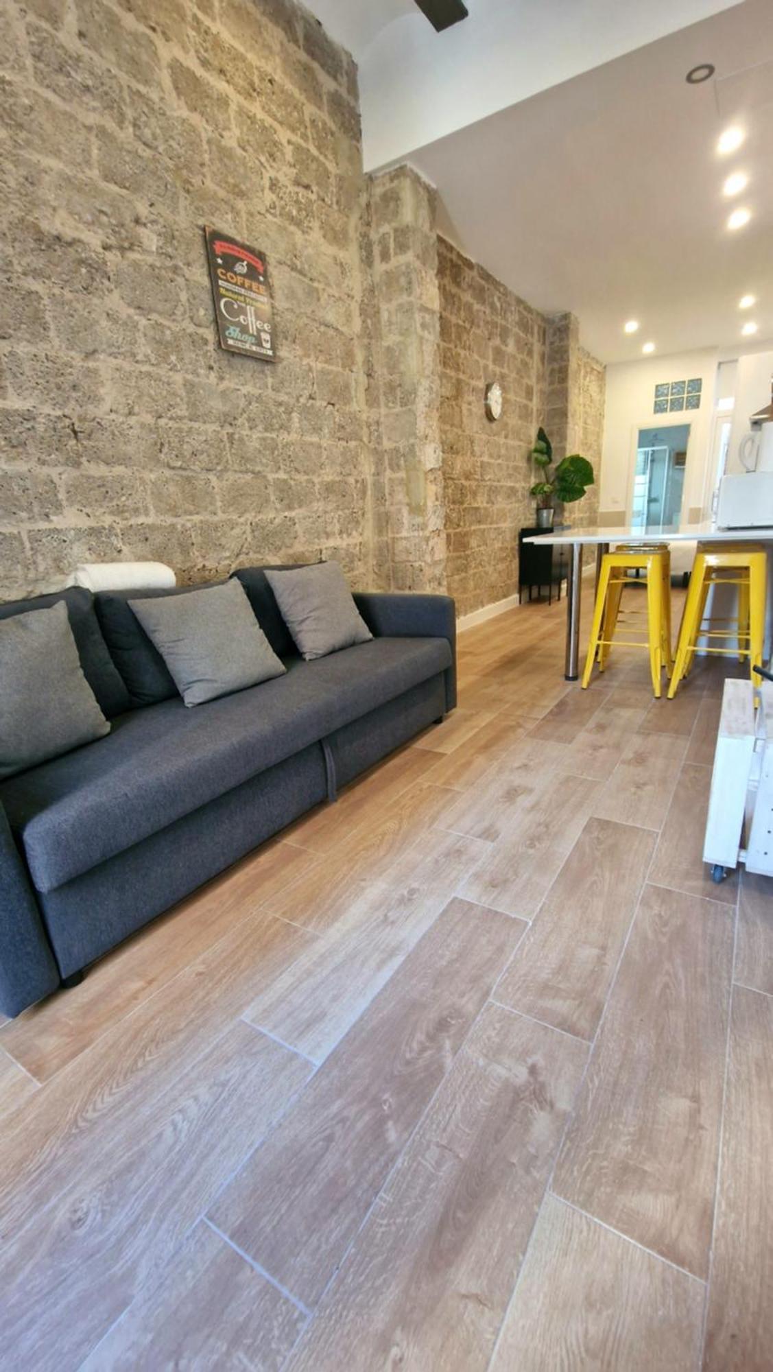 Loft Independiente Con Piscina Compartida En Centro De Apartment *