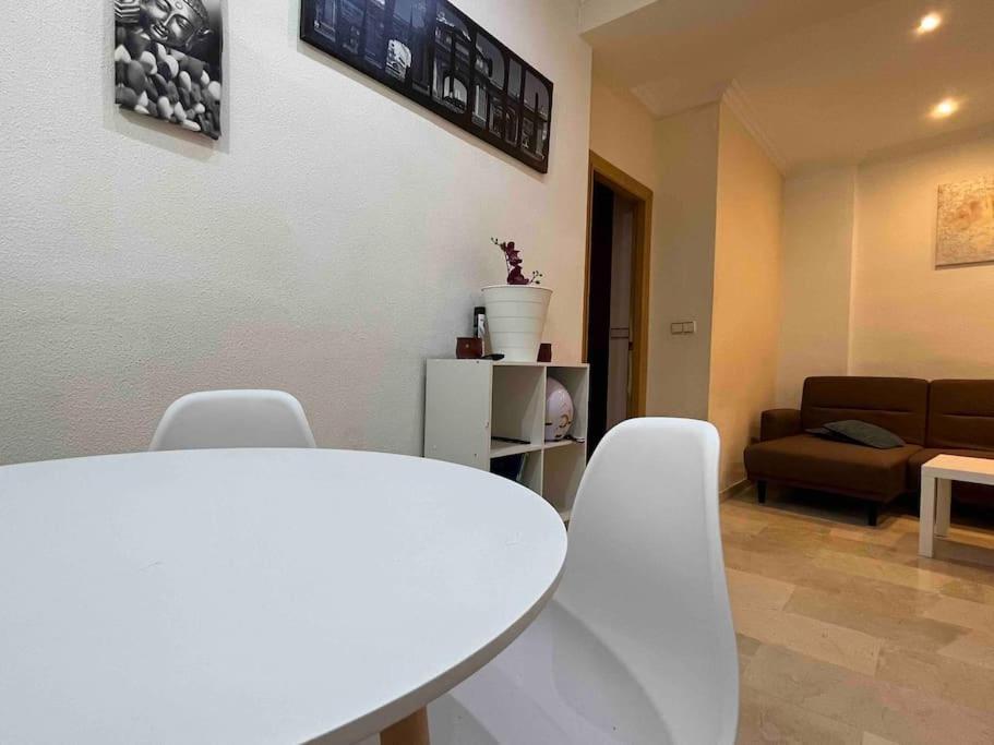 Apartment Sweet In Perfect Central Location