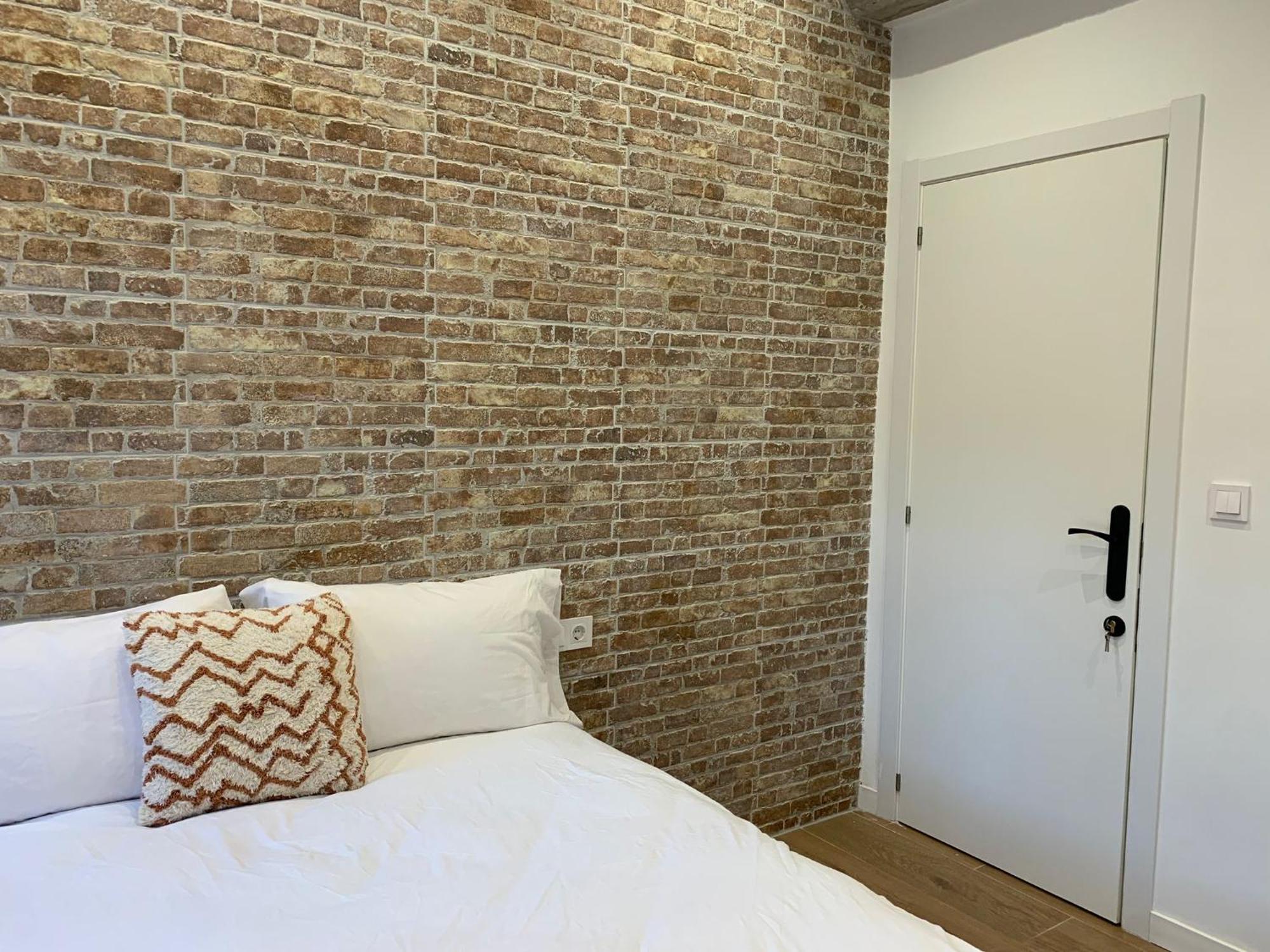 Valencia Beach Rooms Homestay
