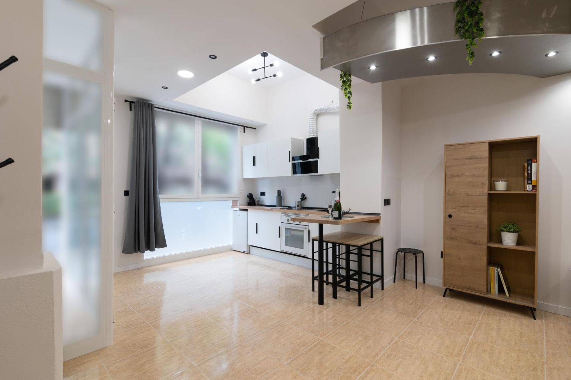Spacious Oceanografic Flats *