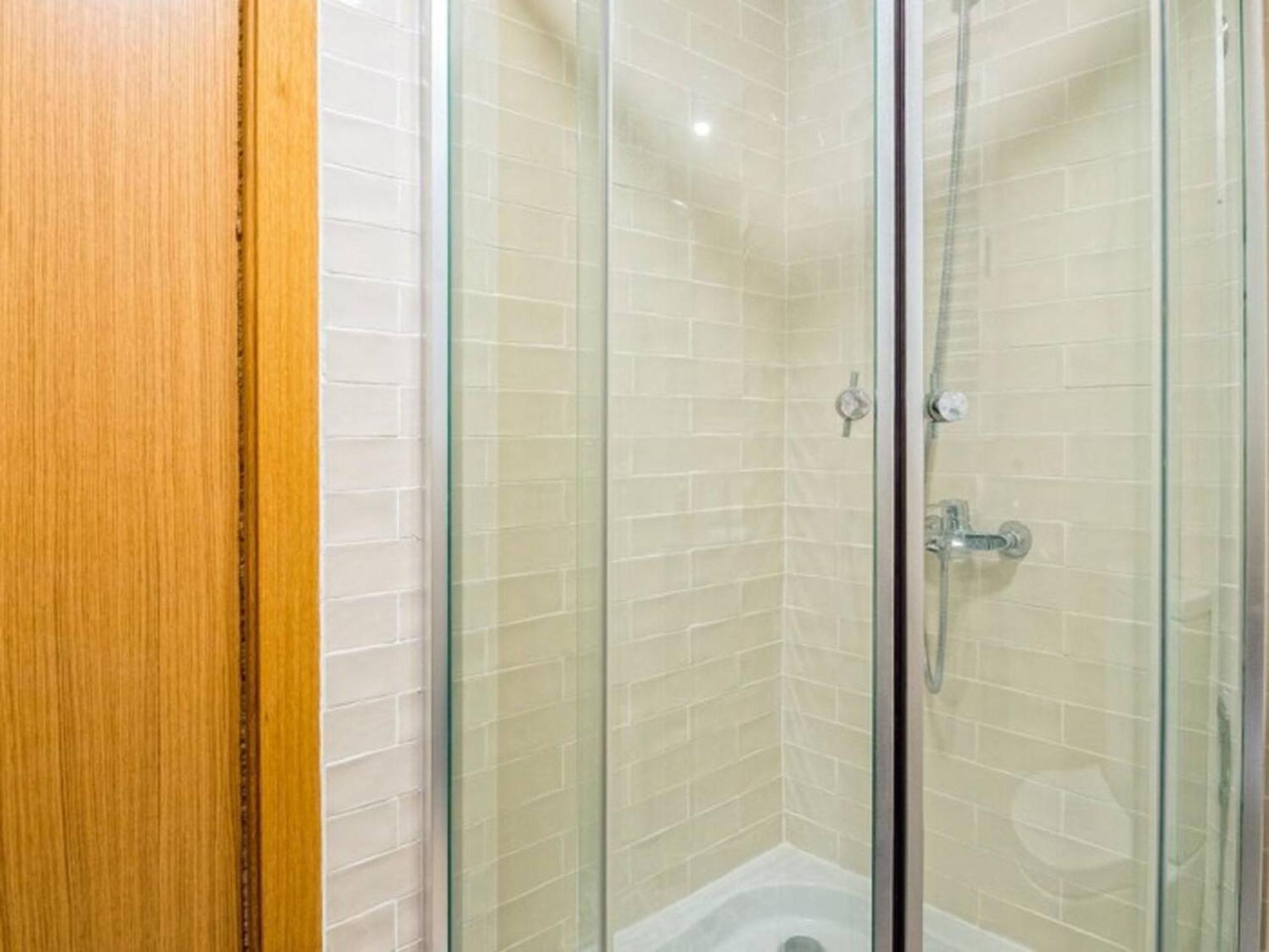 Apartamento Charming Flat In + Air Conditioning + 95 Sq Meters