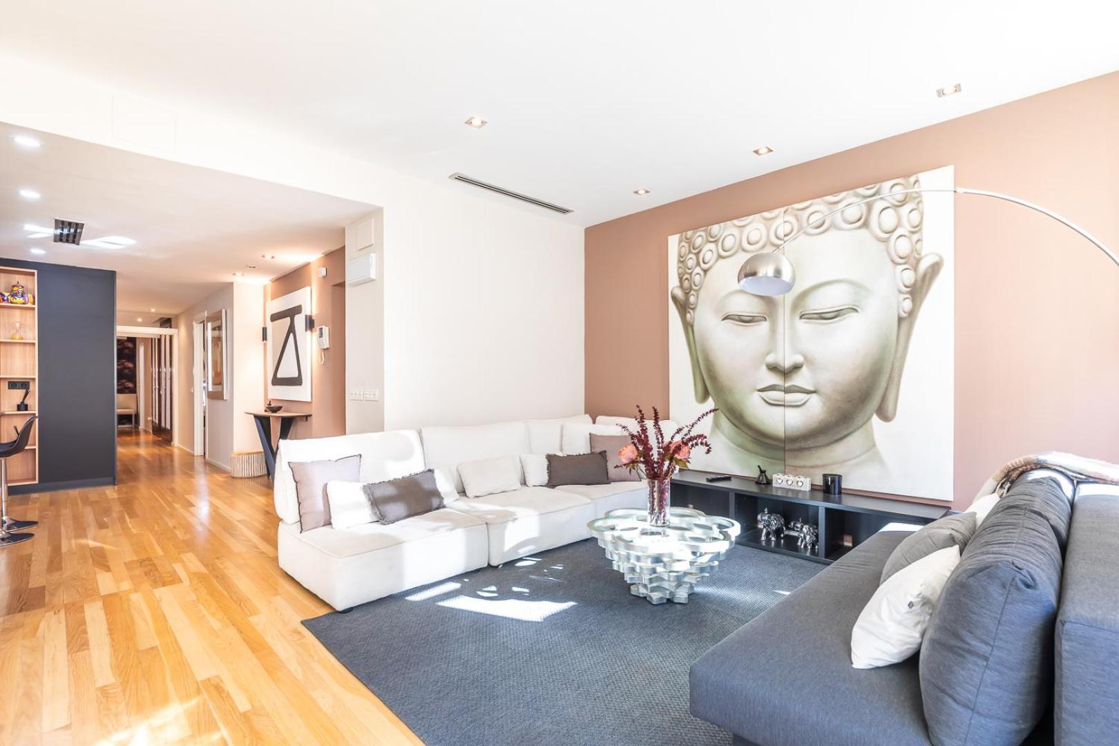 Central Market Lux Apartment Valencia