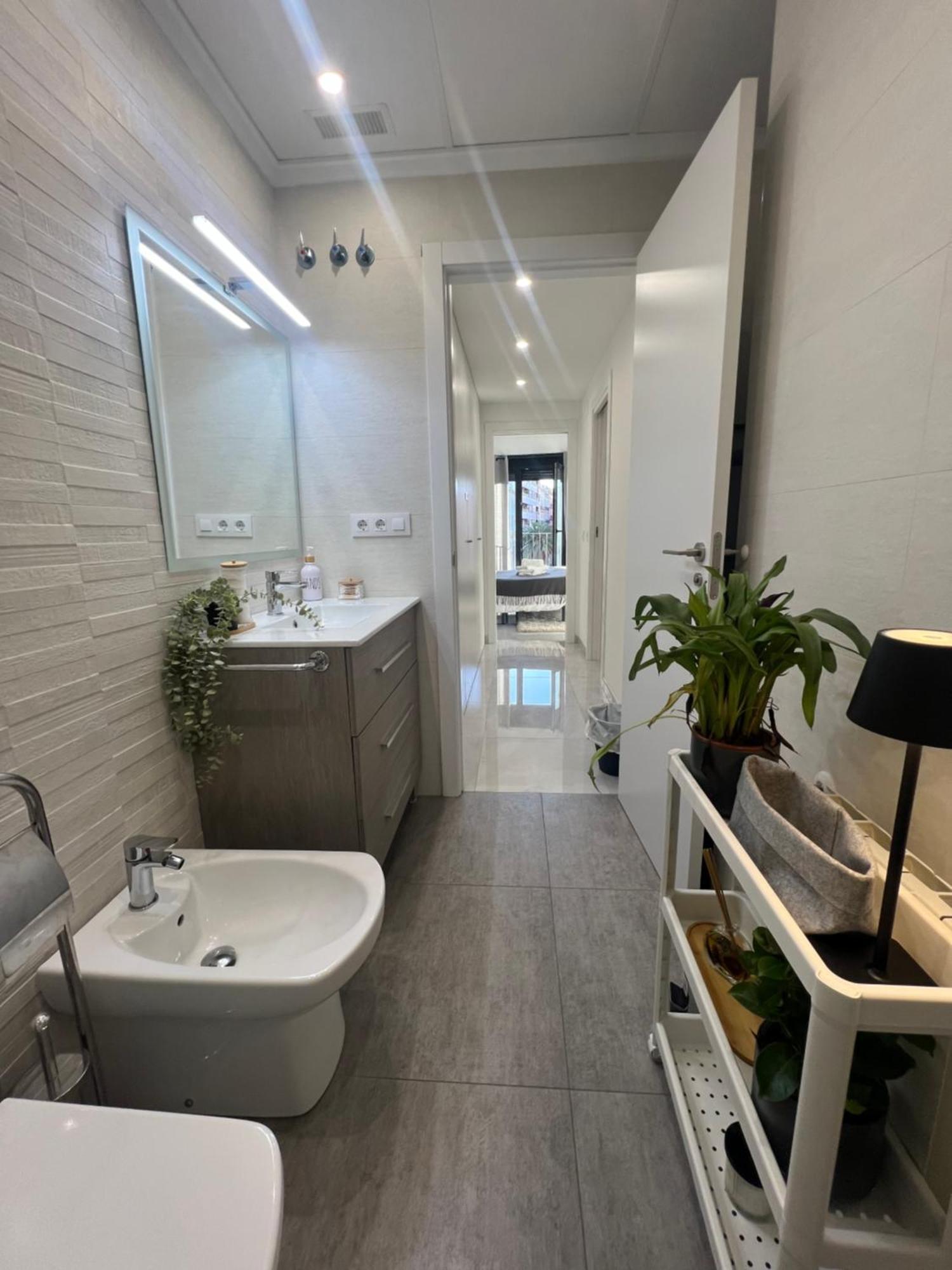 Veronica Center Homestay Valencia