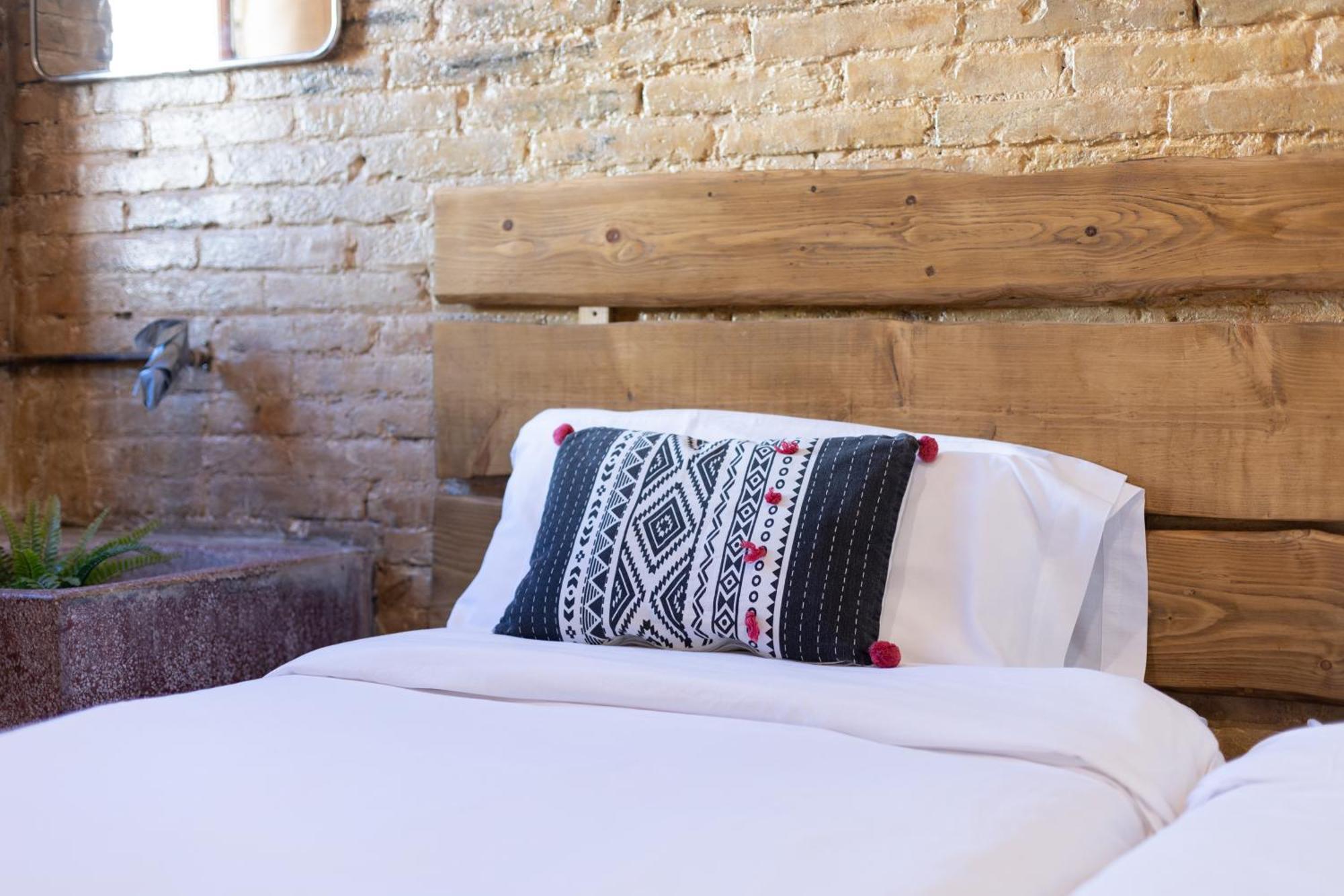 Bed & Breakfast Bird House Valencia