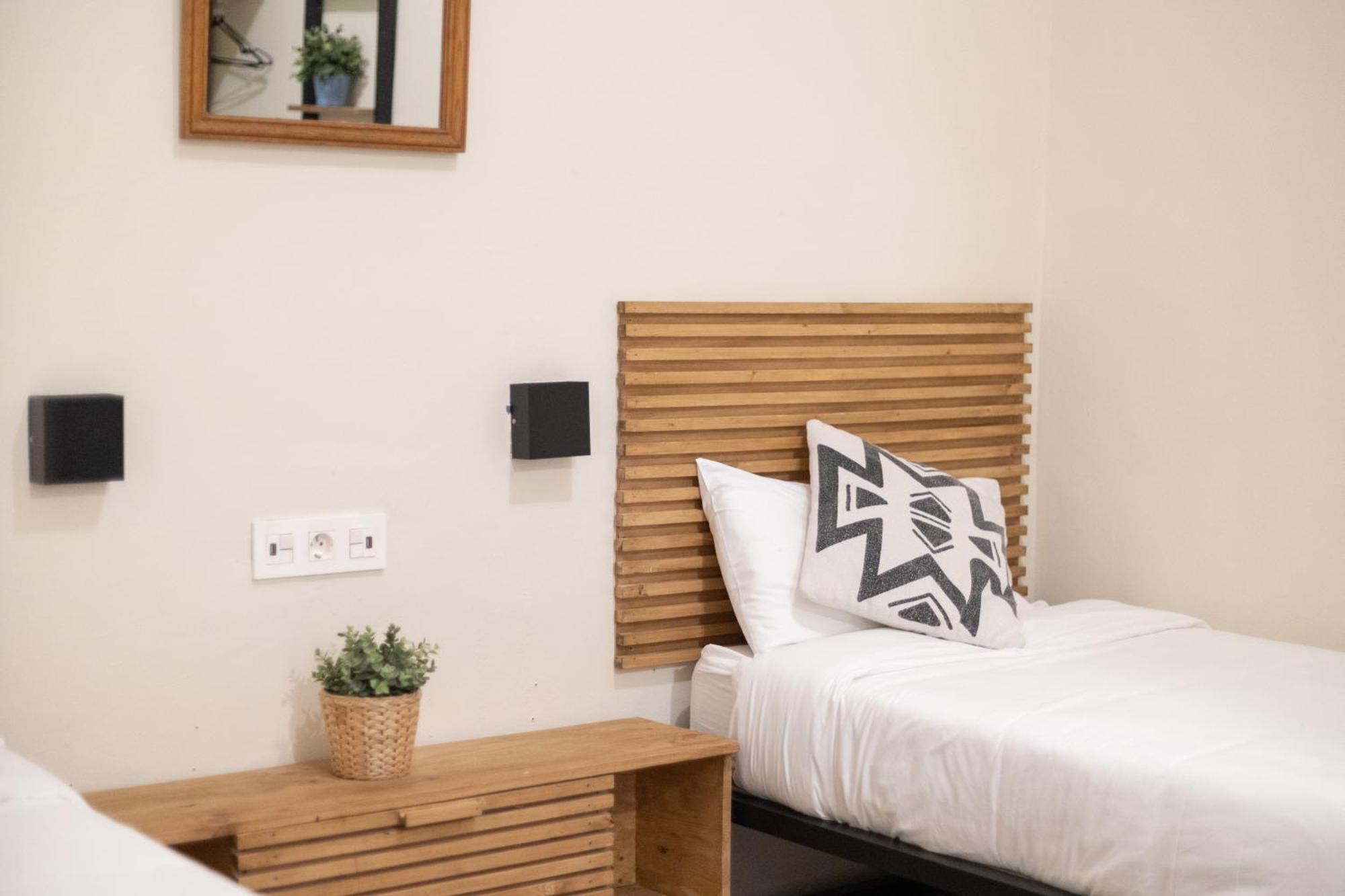 Bird House Bed & Breakfast 3*
