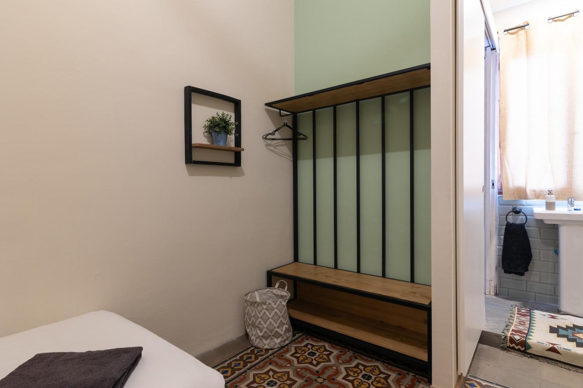 Bird House Bed & Breakfast Valencia