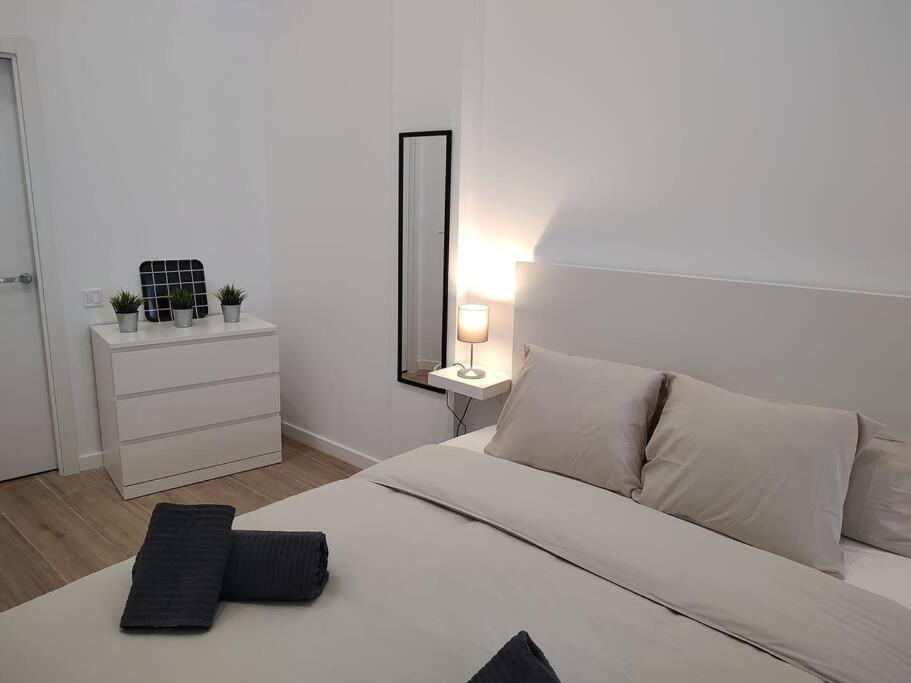 Apartment Nuevo Loft En Playa Y Cerca Del Centro, Ac Y Wifi Valencia